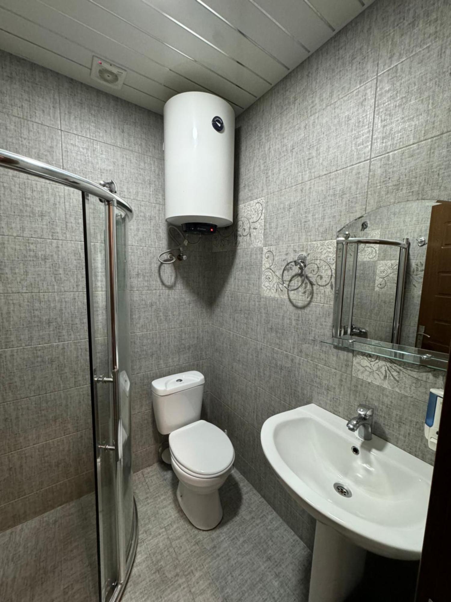 Colibri Apartment Батуми Екстериор снимка